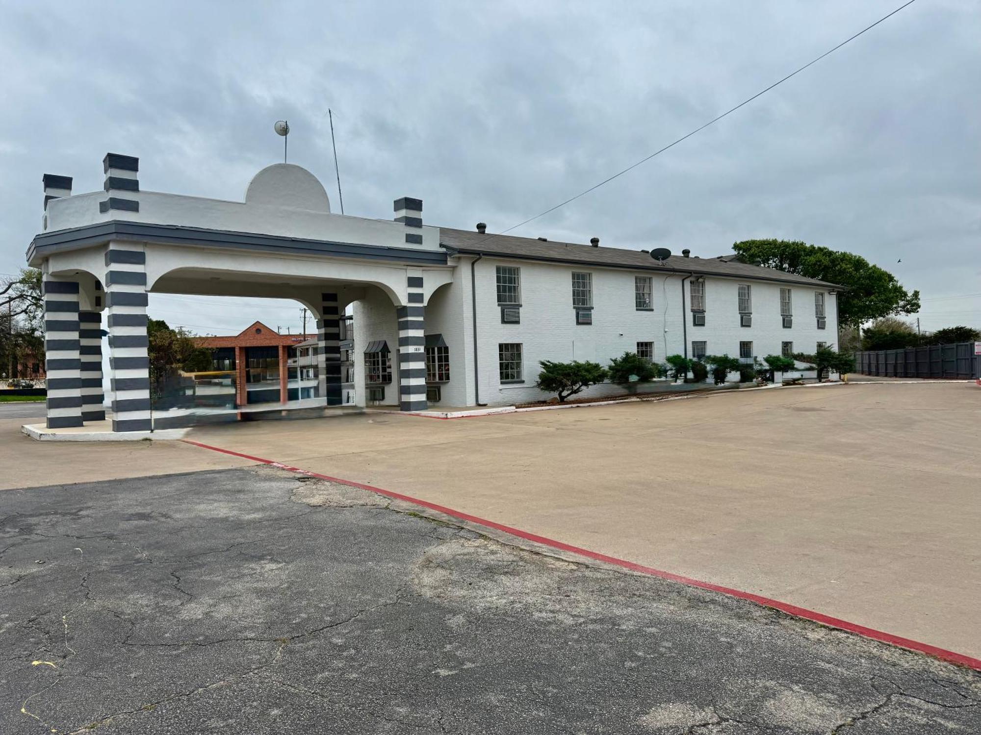 Sherman Inn Buitenkant foto